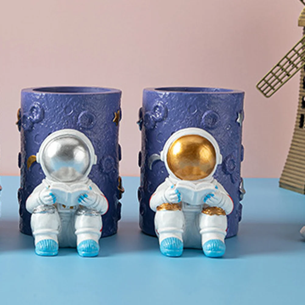 Pen Holder Practical Storage Resin Cute Makeup Brush Creative Astronaut Figurine Decor
Pen Holder Practical Storage Resin Cute Makeup Brush Creative Astronaut Figurine Decor