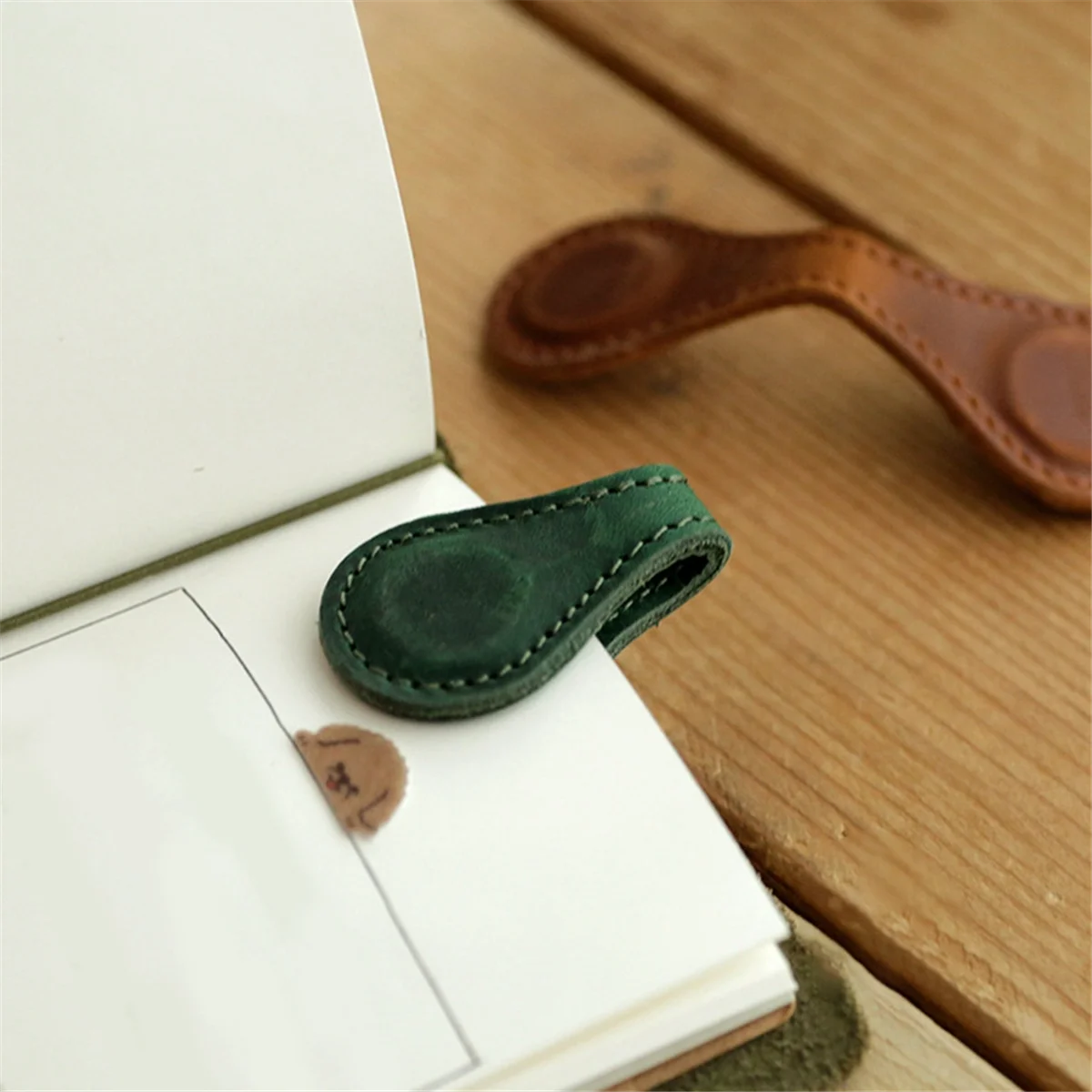 Magnetic Bookmark Engraved Inspirational Text Bookmark Holder,Leather Magnetic Bookmark Black
Magnetic Bookmark Engraved Inspirational Text Bookmark Holder,Leather Magnetic Bookmark Black