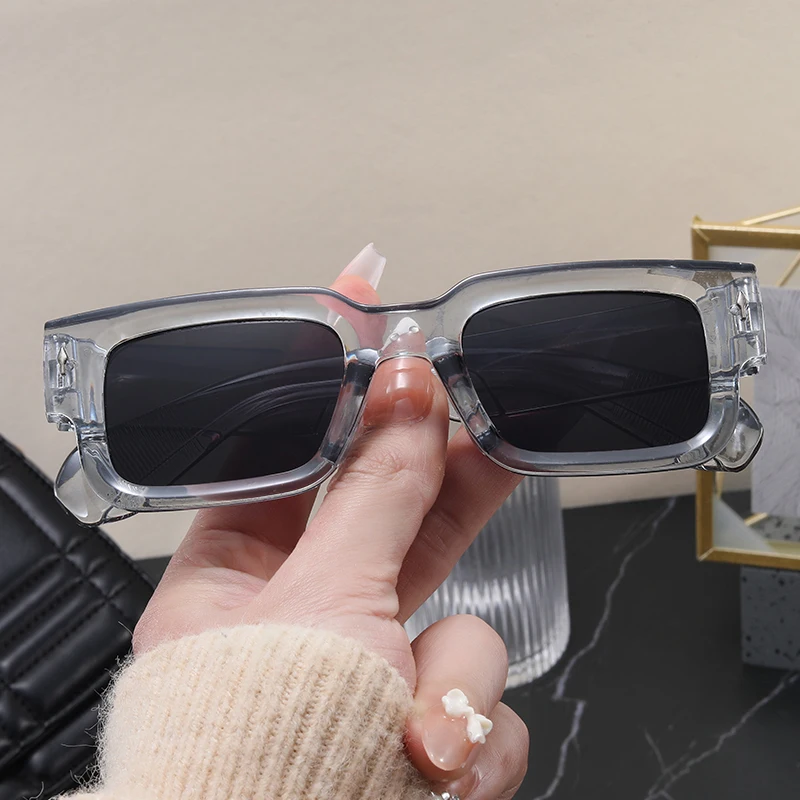 Простые модные квадратные солнцезащитные очки для женщин и мужчин, винтажные трендовые декоративные очки для кемпинга и вечеринок, женские и мужские очки
Простые модные квадратные солнцезащитные очки для женщин и мужчин, винтажные трендовые декоративные очки для кемпинга и вечеринок, женские и мужские очки