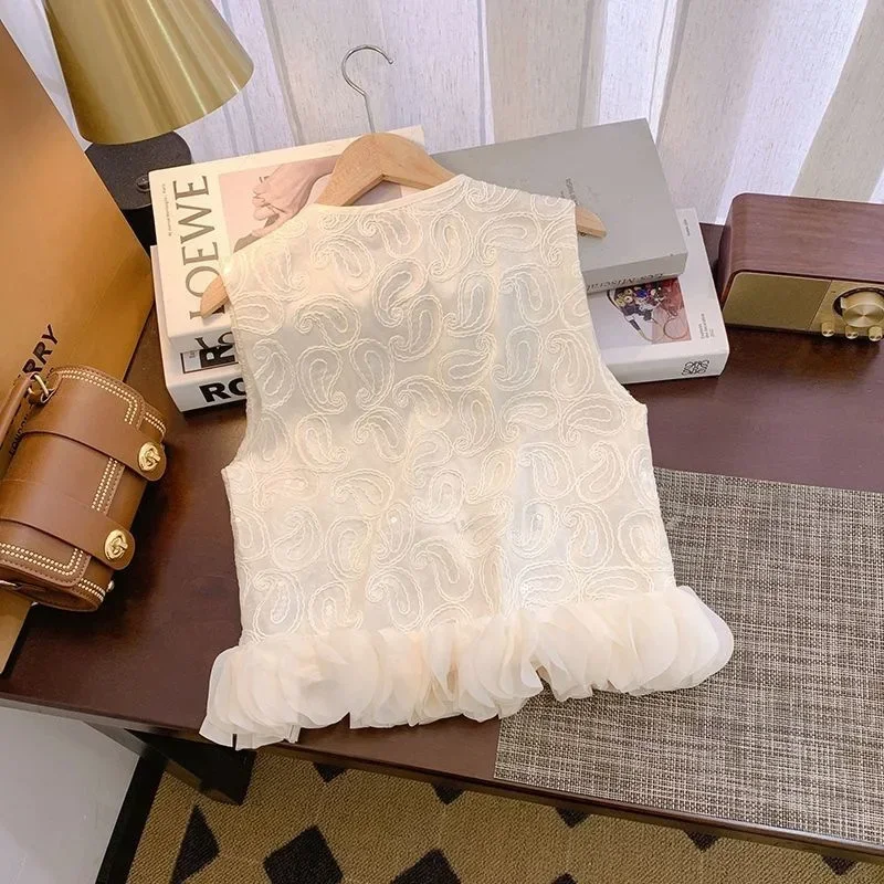 Chinese style wearing a small fragrance vest fashion sequined mesh stitching sleeveless top White vest vest female autumn new
Chinese style wearing a small fragrance vest fashion sequined mesh stitching sleeveless top White vest vest female autumn new