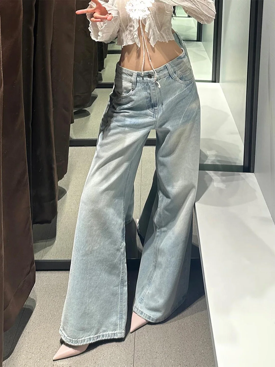 Summer 2026 Washed American Style Skinny Wide Leg Jeans Women's Loose Fit Slimming High Waist Denim Pants Casual Straight Leg
Summer 2026 Washed American Style Skinny Wide Leg Jeans Women's Loose Fit Slimming High Waist Denim Pants Casual Straight Leg