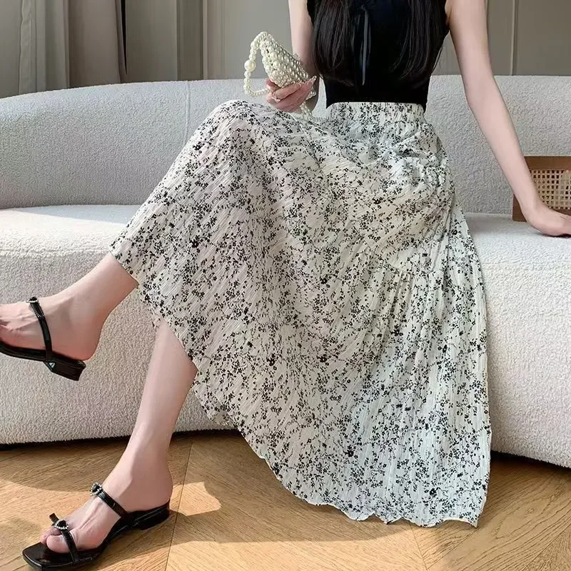 Women's Ditsy Floral Crinkle Maxi Skirt Elastic High Waist Ruffled Patchwork Flowy Long Skirt Casual Daily
Women's Ditsy Floral Crinkle Maxi Skirt Elastic High Waist Ruffled Patchwork Flowy Long Skirt Casual Daily
