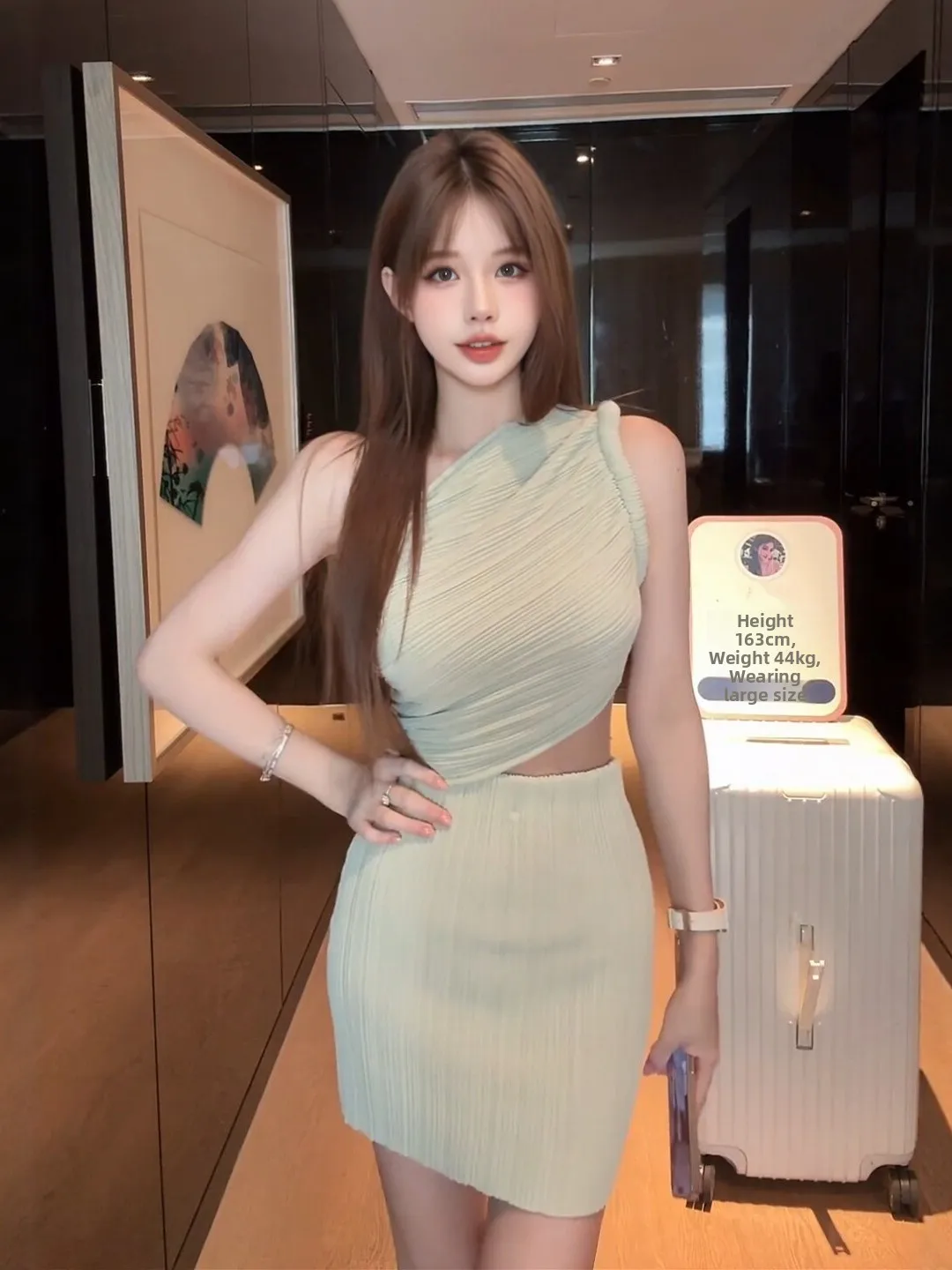 Slim Fit Shoulder Bared Vest And Halter Skirt Set Women's Summer Fashion Asymmetrical High Waist Skirt Breathable Casual Outfit
Slim Fit Shoulder Bared Vest And Halter Skirt Set Women's Summer Fashion Asymmetrical High Waist Skirt Breathable Casual Outfit