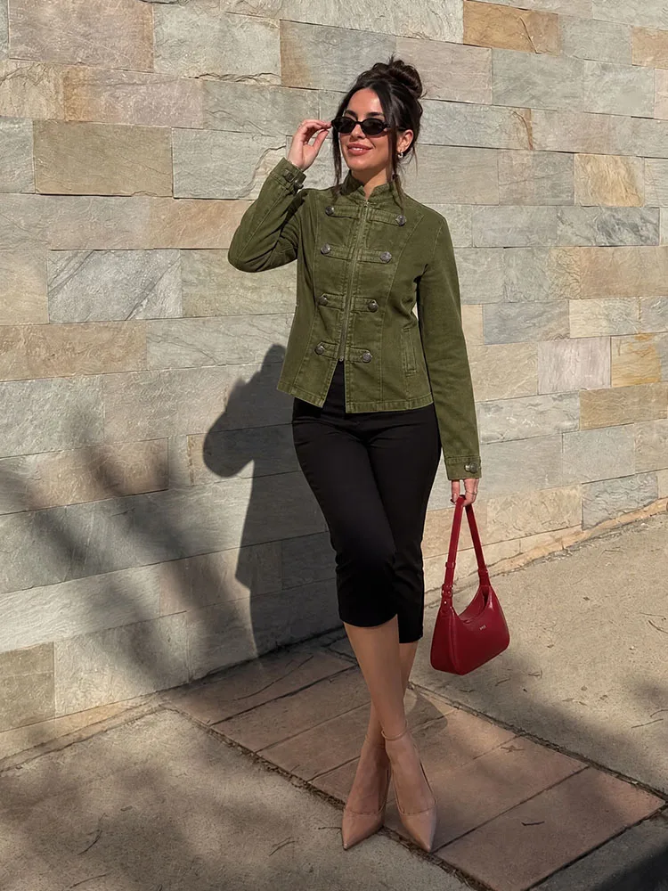 HH Women's Spring Fall Military Cropped Jacket Stand Collar Metal Button Long Sleeve Coat Casual Streetwear Daily BusinessOutfit
HH Women's Spring Fall Military Cropped Jacket Stand Collar Metal Button Long Sleeve Coat Casual Streetwear Daily BusinessOutfit