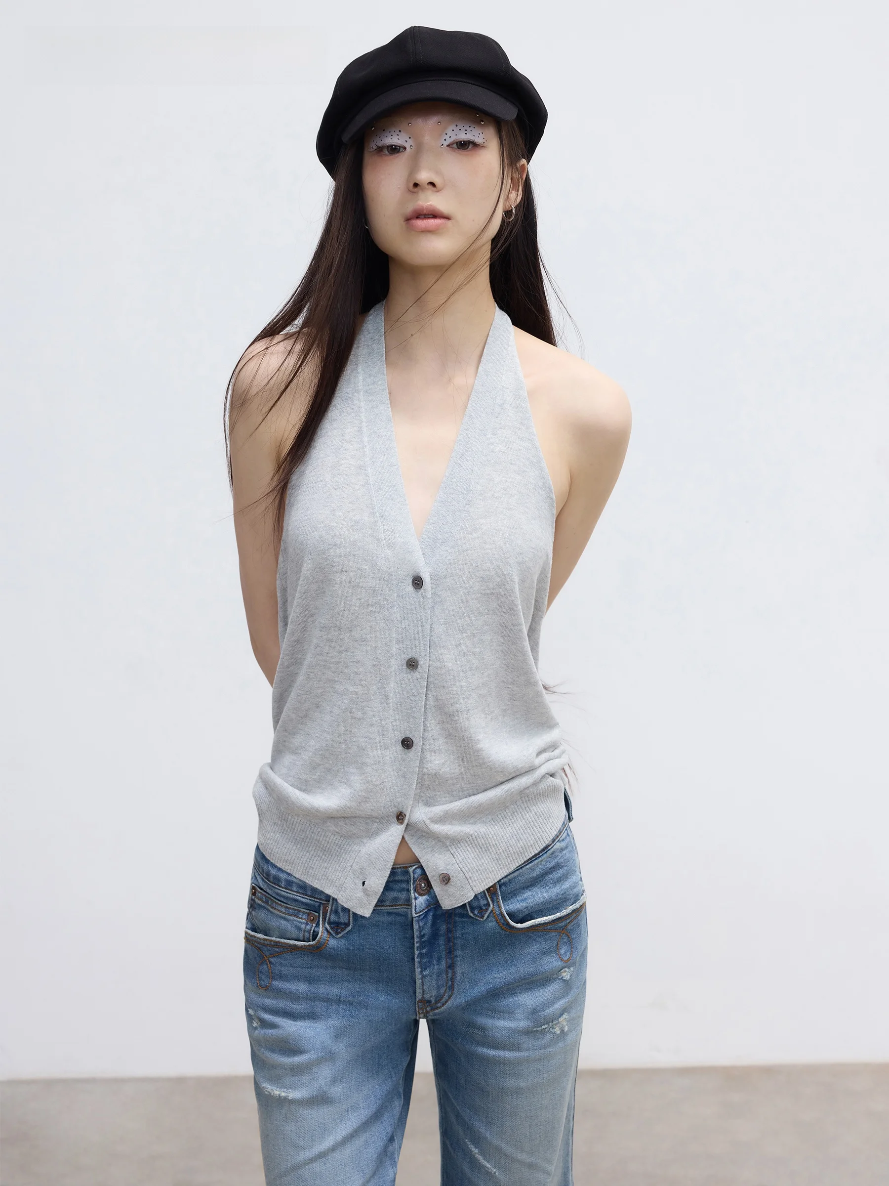 VERMO Adjustable Knitted Linen Cotton Vest Gentle Machine Washable Comfortable Short V-Neck Women's Summer Fashion Top
VERMO Adjustable Knitted Linen Cotton Vest Gentle Machine Washable Comfortable Short V-Neck Women's Summer Fashion Top