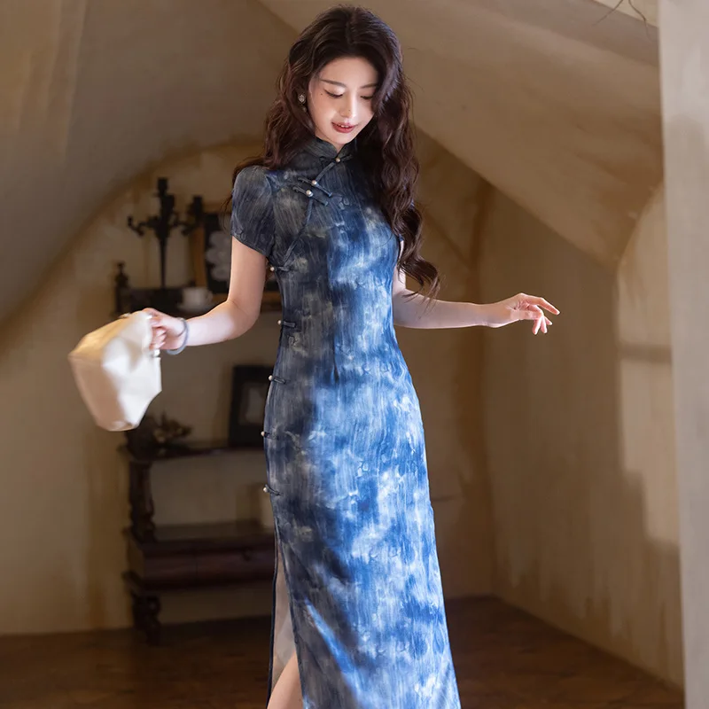 Длинное платье Cheongsam с цветочным принтом Qipao, женское сексуальное платье в китайском стиле с короткими рукавами, тонкое вечернее платье Vestidos
Длинное платье Cheongsam с цветочным принтом Qipao, женское сексуальное платье в китайском стиле с короткими рукавами, тонкое вечернее платье Vestidos