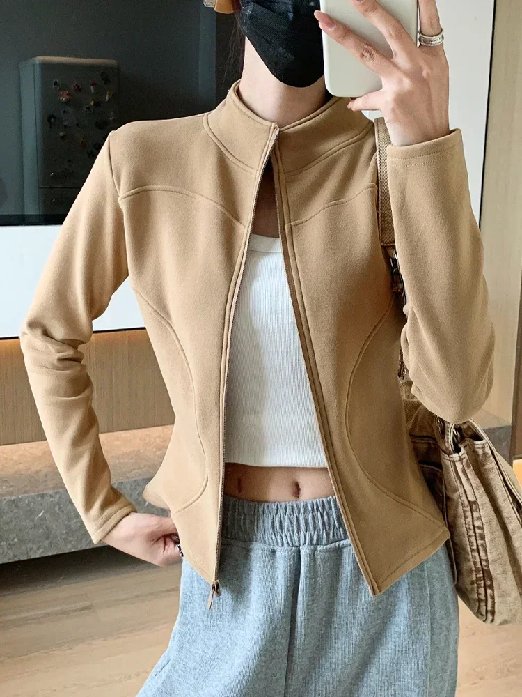 2025 Women's Slim Fit Stand Collar Fleece Jacket Long Sleeve Zipper Outerwear Lightweight Warm Casual Fashion Fall Winter Coat
2025 Women's Slim Fit Stand Collar Fleece Jacket Long Sleeve Zipper Outerwear Lightweight Warm Casual Fashion Fall Winter Coat