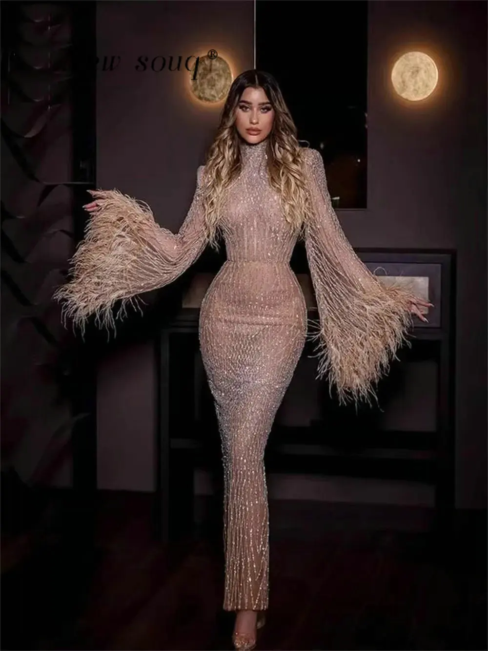 Арабские вечерние платья с длинными рукавами, расшитые бисером, с перьями цвета шампань, блестящие, для свадеб и торжественных мероприятий, на заказ
Арабские вечерние платья с длинными рукавами, расшитые бисером, с перьями цвета шампань, блестящие, для свадеб и торжественных мероприятий, на заказ