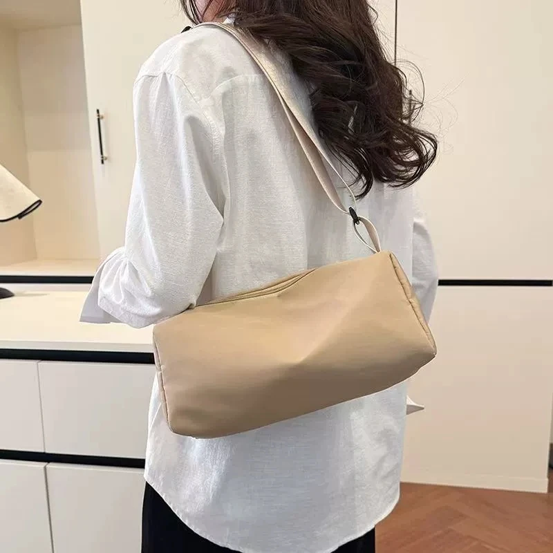 Nylon casual large capacity new ins personalized fashion crossbody bag trend large capacity women's shoulder bag
Nylon casual large capacity new ins personalized fashion crossbody bag trend large capacity women's shoulder bag