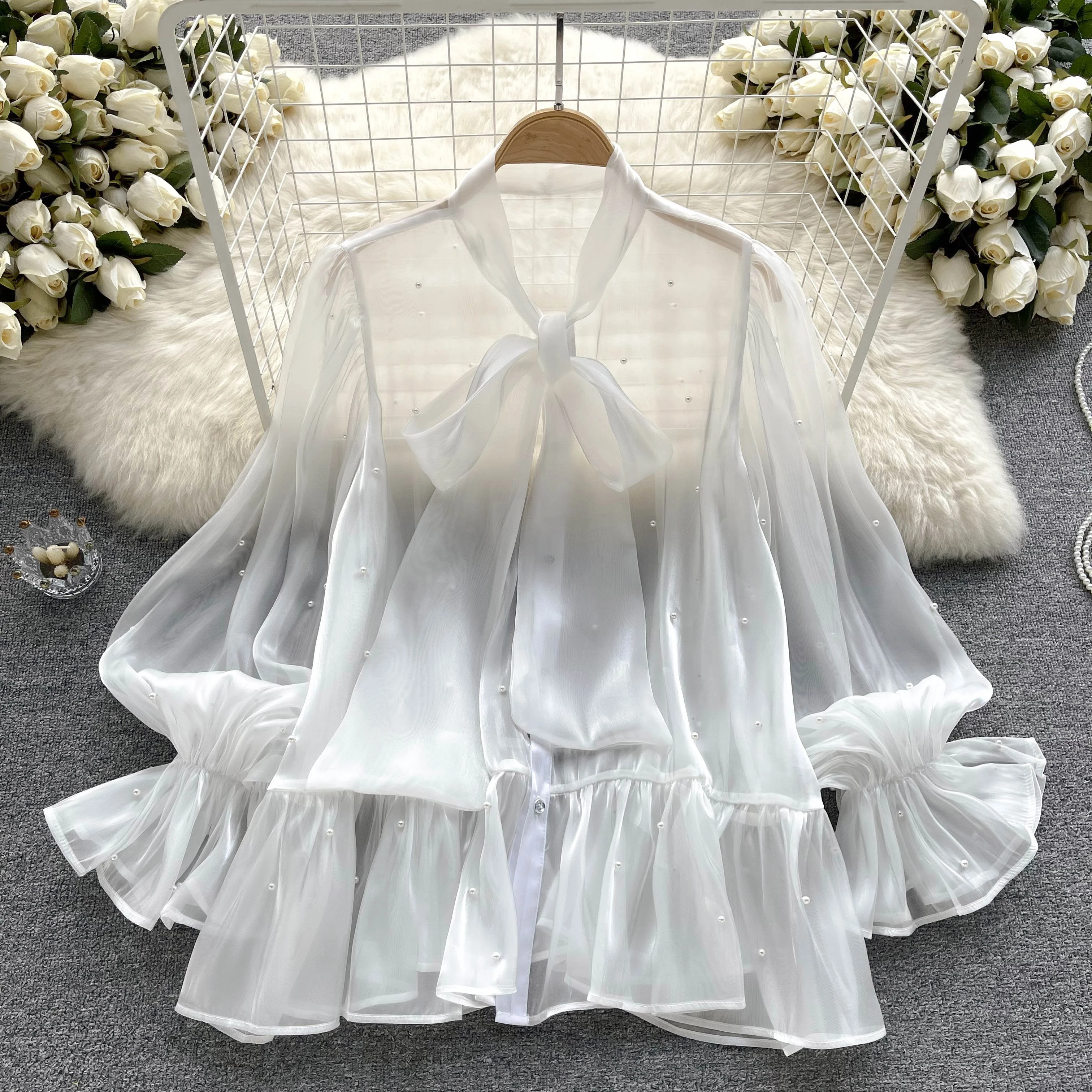 Blusas Para Mujer Mesh Top Feminino Beading Transparent Blouse With Bow Chic Elegant Women'S Shirt Sweet Women'S Fashion Blouses
Blusas Para Mujer Mesh Top Feminino Beading Transparent Blouse With Bow Chic Elegant Women'S Shirt Sweet Women'S Fashion Blouses