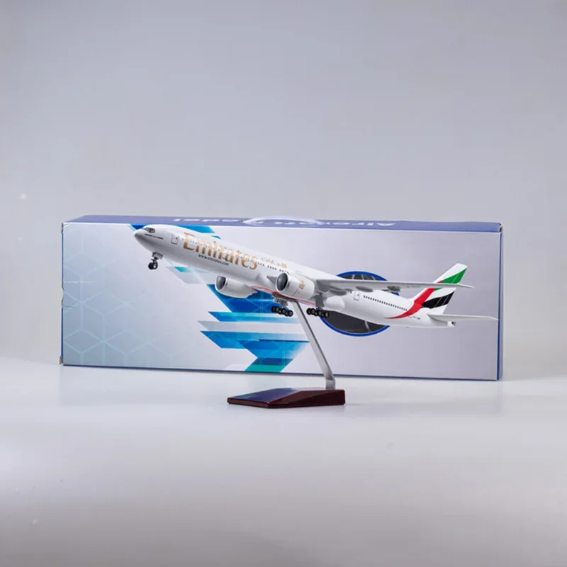 47CM 1/157 Scale 777 B777 Aircraft UAE Airlines Model W Light and Wheel Landing Gear Plastic Resin Plane Model Toy
47CM 1/157 Scale 777 B777 Aircraft UAE Airlines Model W Light and Wheel Landing Gear Plastic Resin Plane Model Toy