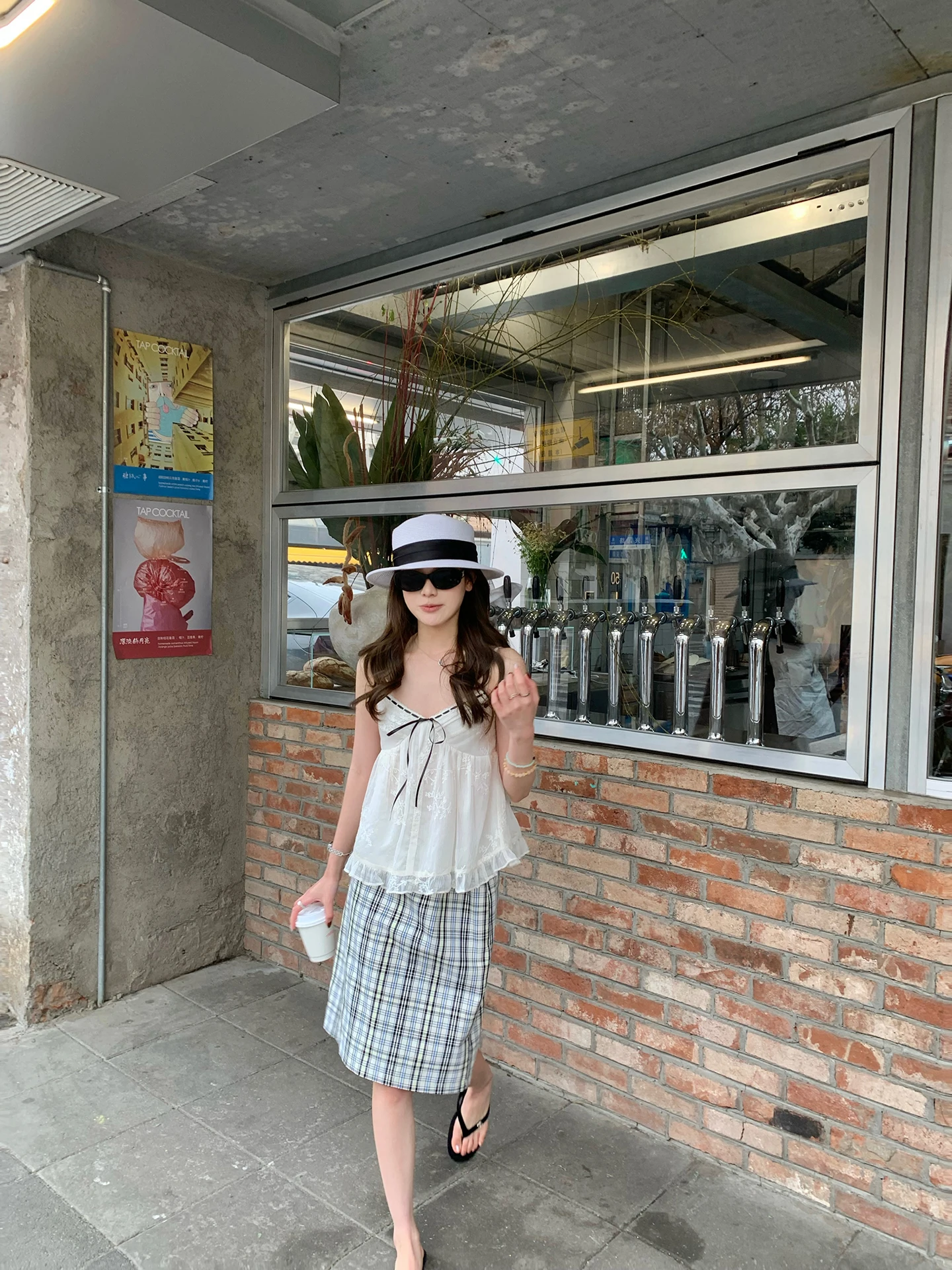 Paris Letter Blue White Plaid Half Skirt Women Summer Casual Slim Straight Short Skirt High Waist Polyester Fiber H Type
Paris Letter Blue White Plaid Half Skirt Women Summer Casual Slim Straight Short Skirt High Waist Polyester Fiber H Type
