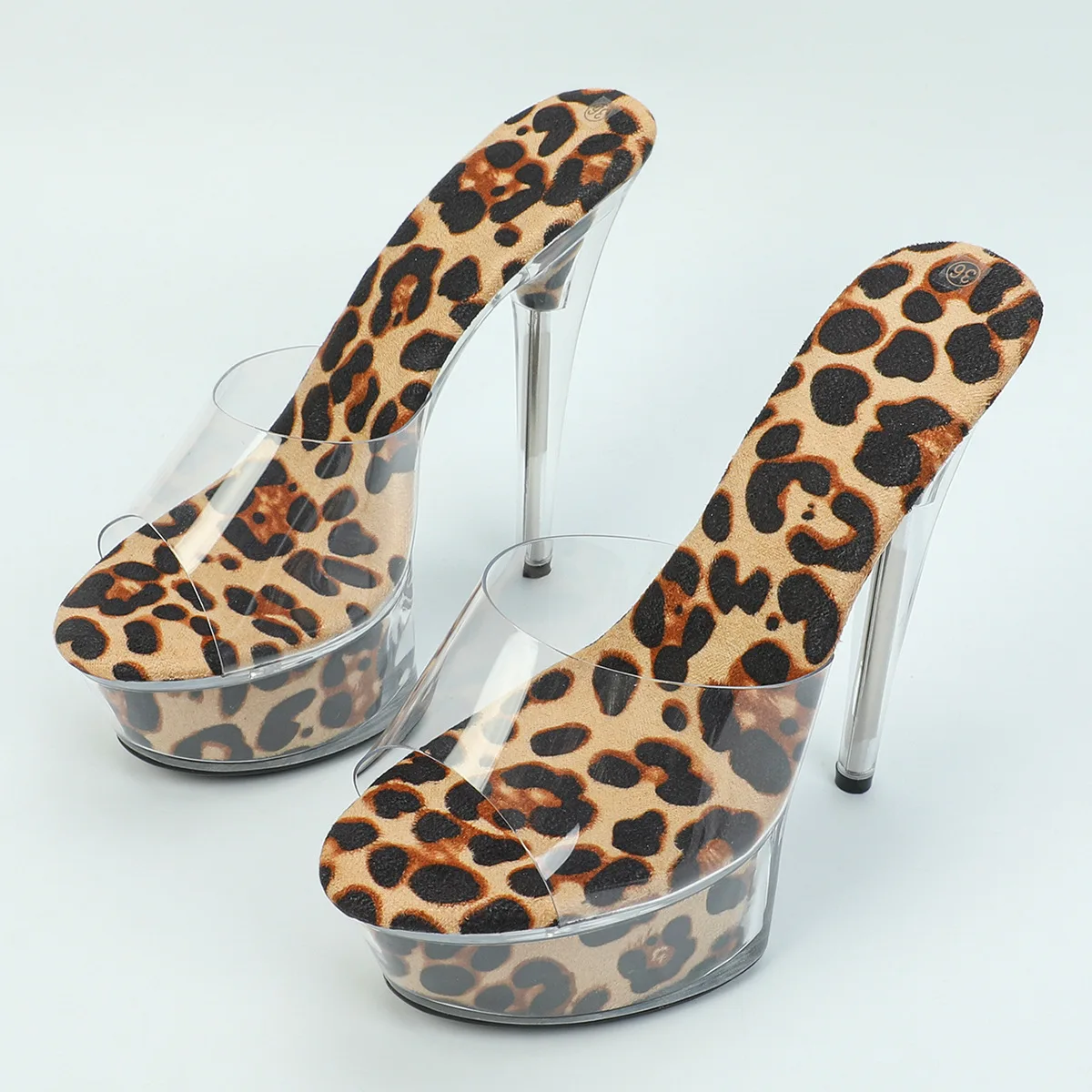 2025 Summer Sexy Slippers Woman Leopard Print Transparent PVC Sandals Slip On Thin Heels Mules Party Catwalk Stripper Shoes 
2025 Summer Sexy Slippers Woman Leopard Print Transparent PVC Sandals Slip On Thin Heels Mules Party Catwalk Stripper Shoes