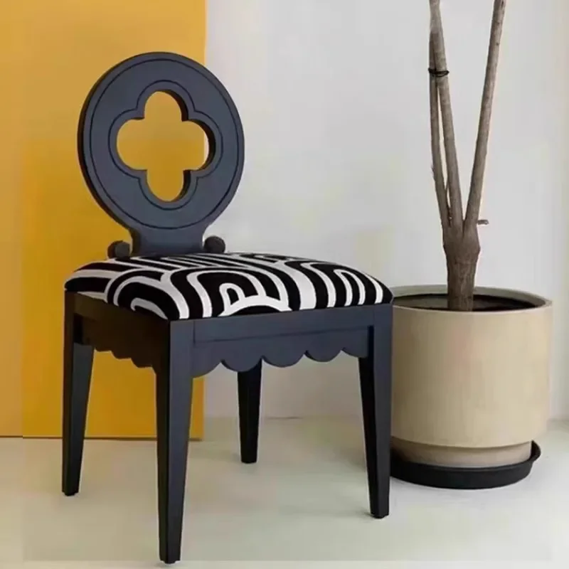 Zhou Chen Home Designer: Medieval White Wax Wood Dining Chair, French Cream Style Four Leaf Grass Dining Chair, Hotel Cafe Chair
Zhou Chen Home Designer: Medieval White Wax Wood Dining Chair, French Cream Style Four Leaf Grass Dining Chair, Hotel Cafe Chair