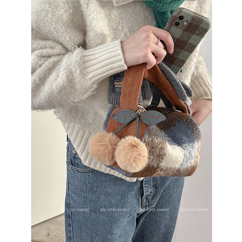 Vintage Women Small Handbags Contrast Color Plaid Print Daily Mini Crossbody Bags Female Versatile Shopping Shoulder Pack
Vintage Women Small Handbags Contrast Color Plaid Print Daily Mini Crossbody Bags Female Versatile Shopping Shoulder Pack