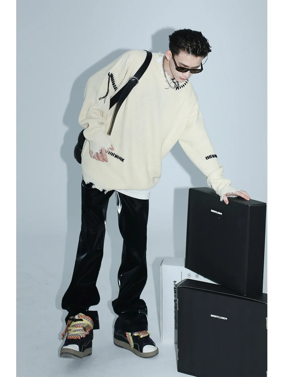 American High Street Irregular Hole Knitwear Men's Autumn Winter Trendy Dark Style Loose Couple Knitted Sweater Cotton Youth ...
American High Street Irregular Hole Knitwear Men's Autumn Winter Trendy Dark Style Loose Couple Knitted Sweater Cotton Youth ...