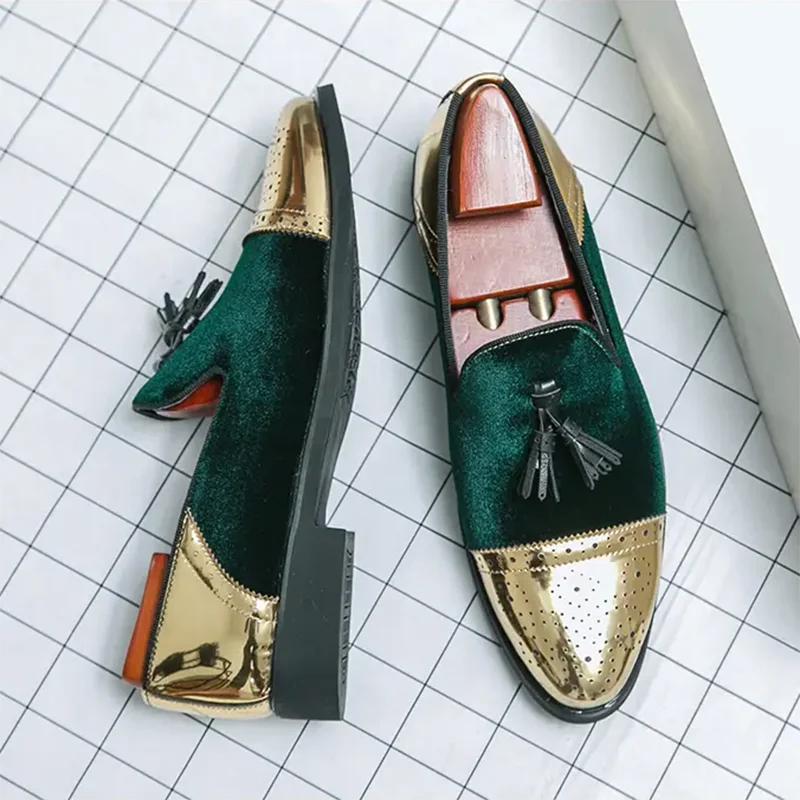 Men Vintage Leather Shoes Wingtip Tassel Brogue Pointed Slip-On Dress Loafers Fashion Low-Top Breathable Smoking Formal Comfort
Men Vintage Leather Shoes Wingtip Tassel Brogue Pointed Slip-On Dress Loafers Fashion Low-Top Breathable Smoking Formal Comfort