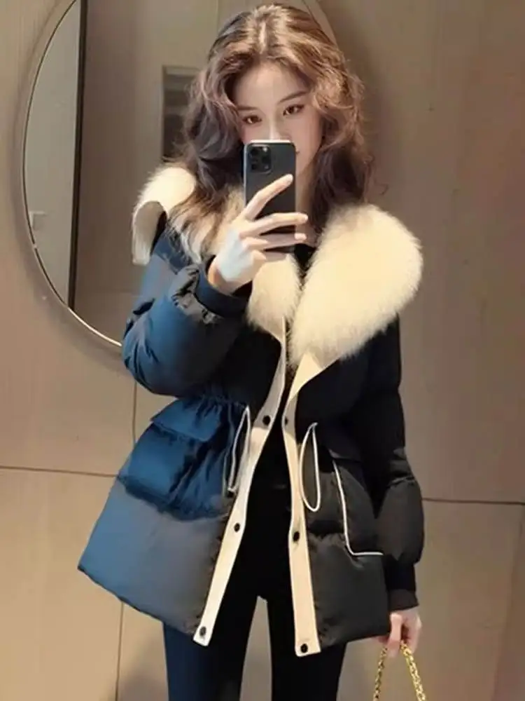 Women's Quilted Jaet Coat Large Fur Collar down Cotton Winter Warm Waist-Cinching Faionable Mid-Length Zipper Closure
Women's Quilted Jaet Coat Large Fur Collar down Cotton Winter Warm Waist-Cinching Faionable Mid-Length Zipper Closure