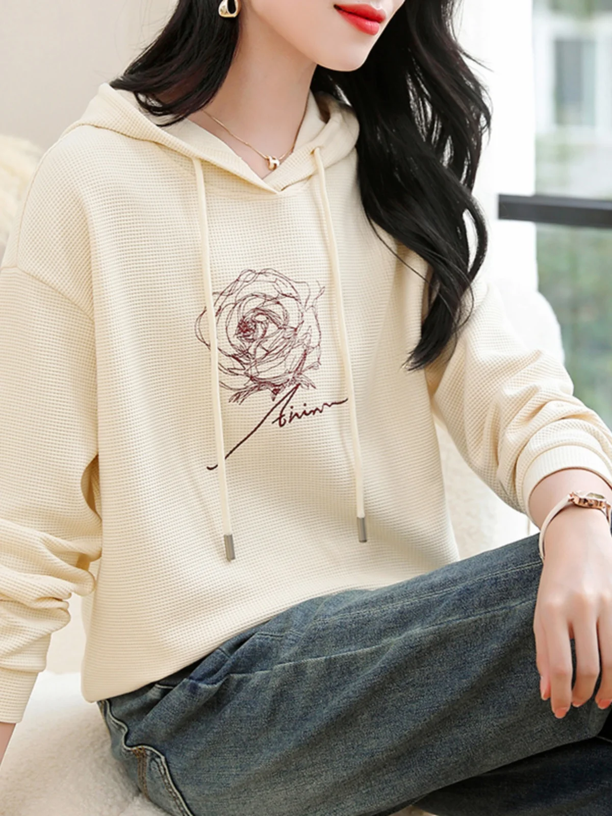 Ele Embroidered Hoodie Sweatirt Women's Long Sve Loose Lazy Sle Overhead Top Versatile Outerwear Trendy Commute Sle
Ele Embroidered Hoodie Sweatirt Women's Long Sve Loose Lazy Sle Overhead Top Versatile Outerwear Trendy Commute Sle