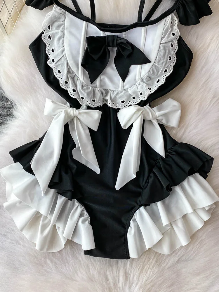 Sweet And Spicy Knot Slimming One-Piece Swimsuit with Bell Sves And Square Ne for Summer Vaion High Waist
Sweet And Spicy Knot Slimming One-Piece Swimsuit with Bell Sves And Square Ne for Summer Vaion High Waist