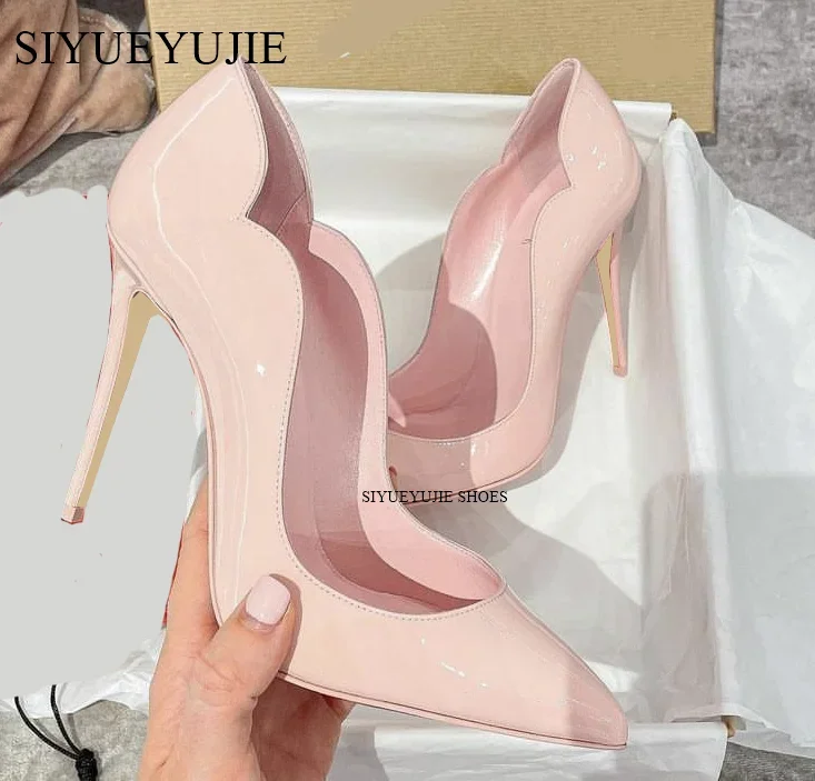 Women's Luxury designer Vintage Sexy High Heels Metal Stone Pattern Stiletto High Heel Women's Exquisite Pumps Pointed Toe Shoes
Women's Luxury designer Vintage Sexy High Heels Metal Stone Pattern Stiletto High Heel Women's Exquisite Pumps Pointed Toe Shoes