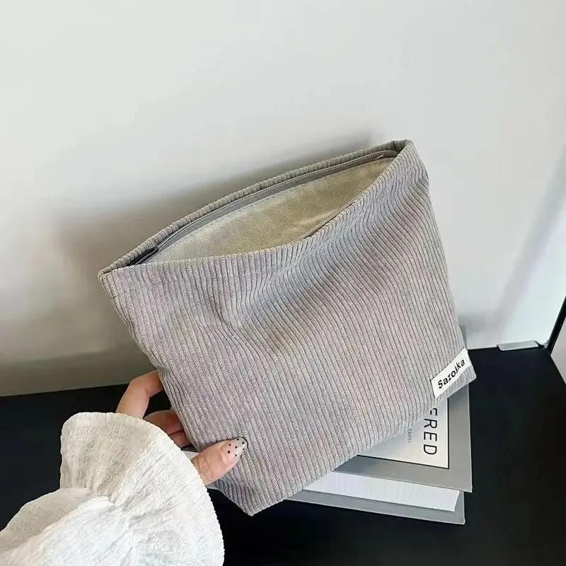 Corduroy Makeup Bag for Female Internet Celebrity, Large Capacity Lipstick Makeup, Change, Mobile Phone, Handheld Bag
Corduroy Makeup Bag for Female Internet Celebrity, Large Capacity Lipstick Makeup, Change, Mobile Phone, Handheld Bag