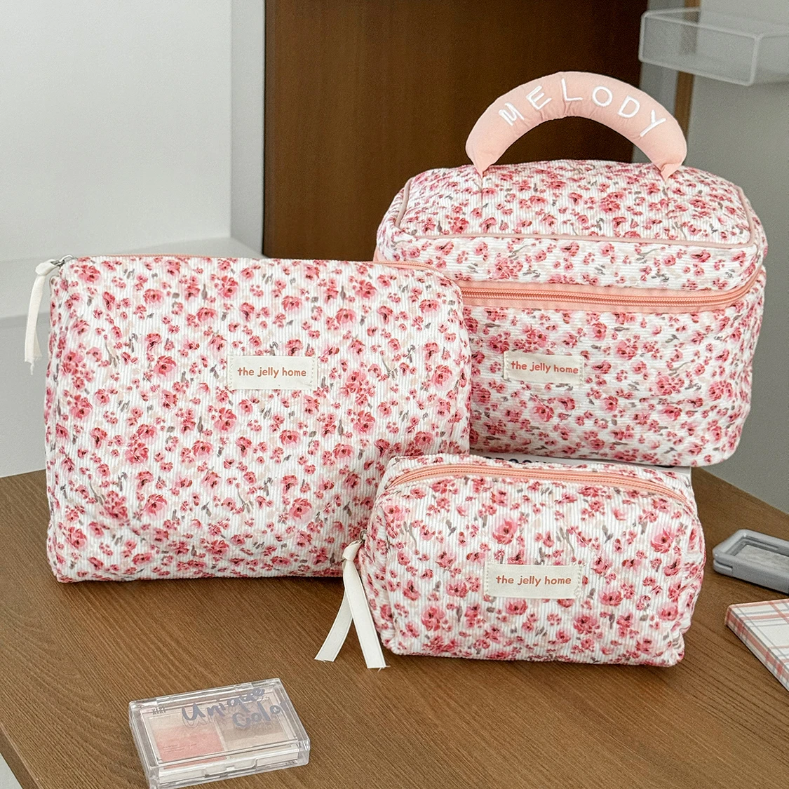 Fashion Pink Flower Women's Clutch Bag Toiletry Makeup Tool Storage Pouch Portable Tote Travel Quilting Cosmetic Bag Handbag
Fashion Pink Flower Women's Clutch Bag Toiletry Makeup Tool Storage Pouch Portable Tote Travel Quilting Cosmetic Bag Handbag