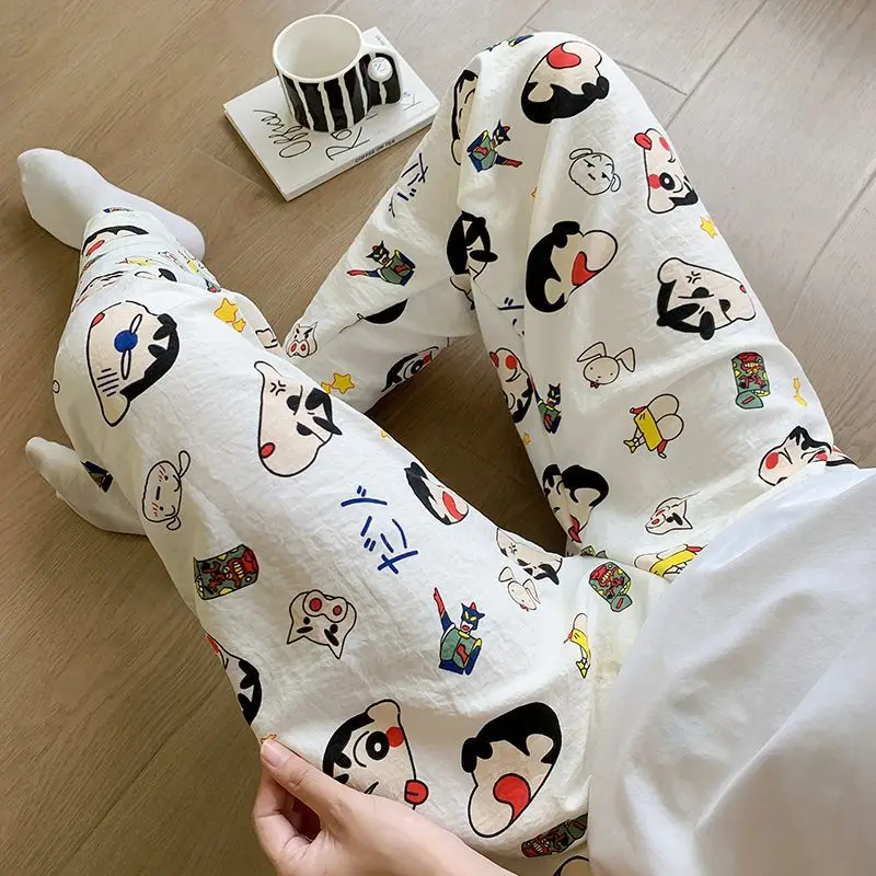 Пижамные штаны с милым карандашом Shin-chan Cloud, летние тонкие прогулочные брюки, свободные весенне-осенние повседневные домашние брюки с девчачьим сердечком
Пижамные штаны с милым карандашом Shin-chan Cloud, летние тонкие прогулочные брюки, свободные весенне-осенние повседневные домашние брюки с девчачьим сердечком