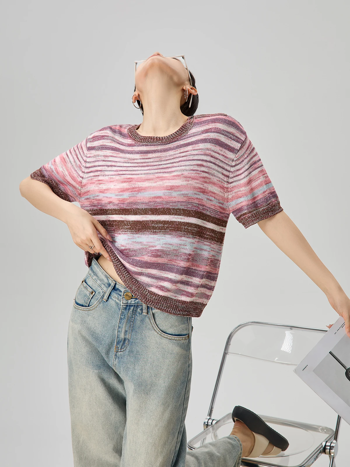 Женская трикотажная футболка Guuli в полоску с коротким рукавом, летняя новинка, высококачественная, уникальная, для повседневной носки, из полиэфирного волокна, с круглым вырезом
Женская трикотажная футболка Guuli в полоску с коротким рукавом, летняя новинка, высококачественная, уникальная, для повседневной носки, из полиэфирного волокна, с круглым вырезом