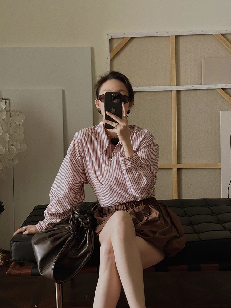 Pure Cotton Floral Embroidery Striped V-Neck Women's Shirt Early Spring Loose Fit French Style Long Sleeve Button Detail
Pure Cotton Floral Embroidery Striped V-Neck Women's Shirt Early Spring Loose Fit French Style Long Sleeve Button Detail