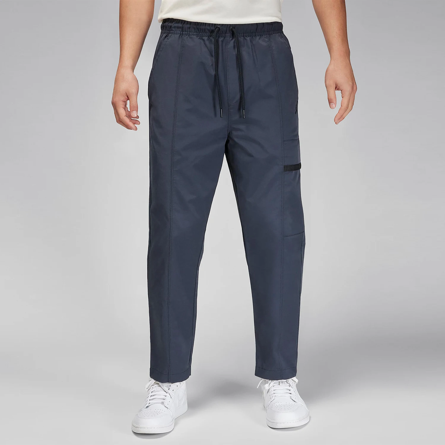 Nike genuine Jordan Essentials New Men's Woven Pants FN4540-010
Nike genuine Jordan Essentials New Men's Woven Pants FN4540-010