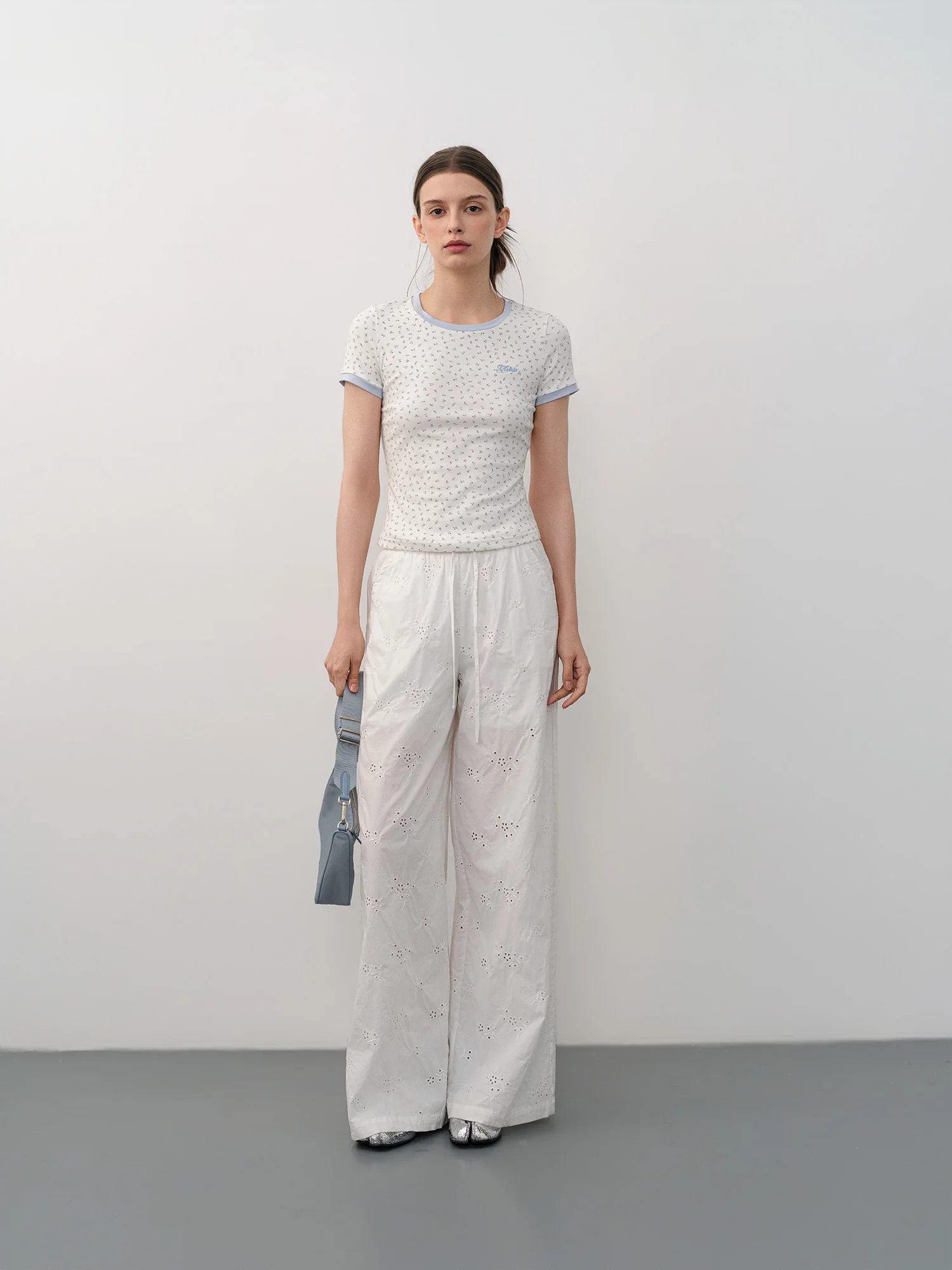 GLYSIX Spring Summer New Hollow Embroidery Wide Leg Pants High Waist Slimming Breathable White Versatile Casual Long Pants Women
GLYSIX Spring Summer New Hollow Embroidery Wide Leg Pants High Waist Slimming Breathable White Versatile Casual Long Pants Women