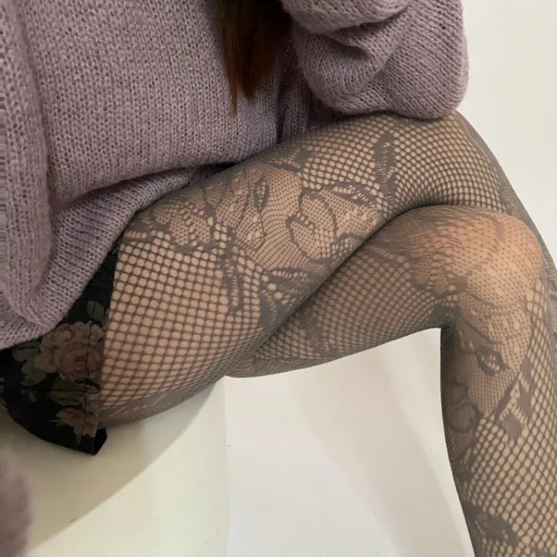 Spring and Autumn Retro Lace Mesh Socks, Sexy Flowers Hollowed Out Woven Thin Pure Desire White Pantyhose, Korean Women Wear
Spring and Autumn Retro Lace Mesh Socks, Sexy Flowers Hollowed Out Woven Thin Pure Desire White Pantyhose, Korean Women Wear
