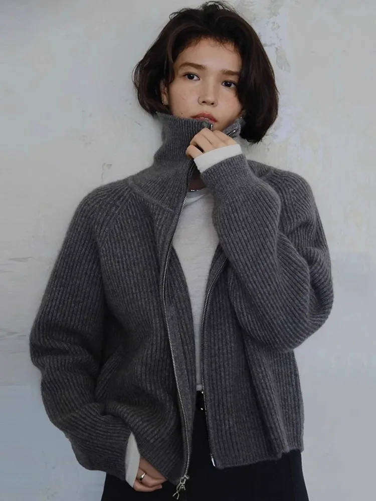 Collar Sweater Jacket For Women In Autumn And Winter, With A High-End Feel. Double Zipper Soft And Loose Knit Cardigan
Collar Sweater Jacket For Women In Autumn And Winter, With A High-End Feel. Double Zipper Soft And Loose Knit Cardigan