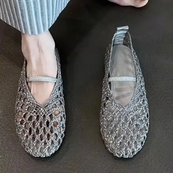 Women's hand woven summer flat ballet shoes 2025 shallow commuting shoes hollowed out casual mesh shoes made of leather
Women's hand woven summer flat ballet shoes 2025 shallow commuting shoes hollowed out casual mesh shoes made of leather