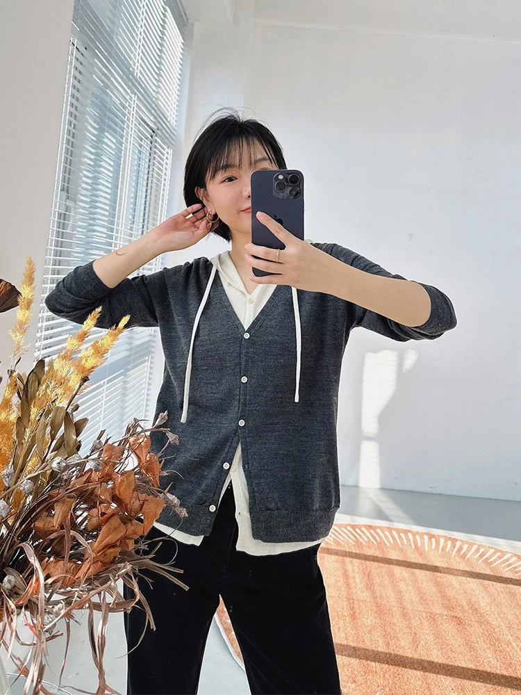 Ultra-Fine Gold Woolen Knitted Cardigan Women's Soft Warm V-Ne Long Sve Regular Fit mat Sle Winter Faion
Ultra-Fine Gold Woolen Knitted Cardigan Women's Soft Warm V-Ne Long Sve Regular Fit mat Sle Winter Faion