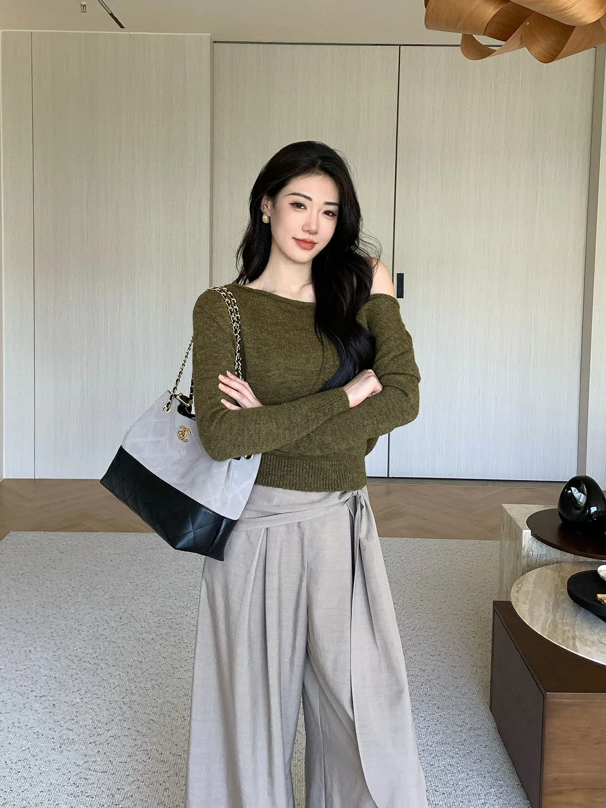 Jinqi Faion Long Sve Knitted ort Top Slim Fit een Design Autumn New Sle Women's Premium Quali Wool Blend irt
Jinqi Faion Long Sve Knitted ort Top Slim Fit een Design Autumn New Sle Women's Premium Quali Wool Blend irt