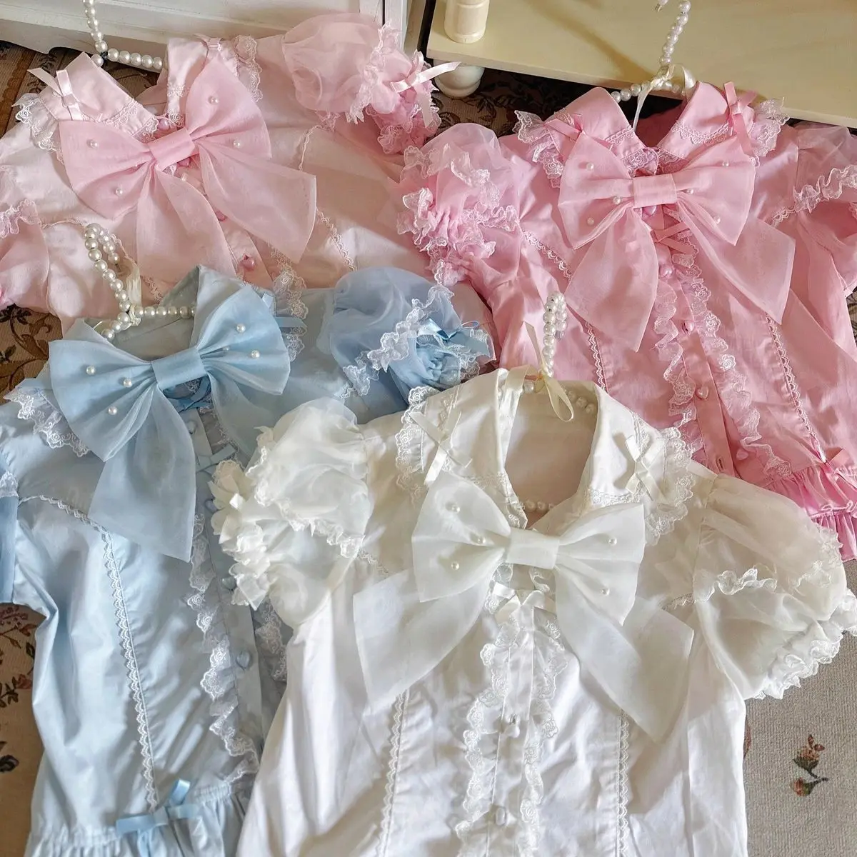 Original Summer Strawberry Secret Garden Lolita Short Sleeve Shirt Doll Collar Sweet Lace Inner Shirt Women's Sweet Style Loo...
Original Summer Strawberry Secret Garden Lolita Short Sleeve Shirt Doll Collar Sweet Lace Inner Shirt Women's Sweet Style Loo...