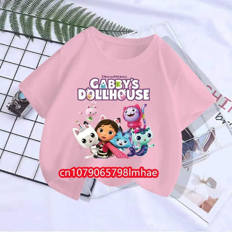 Kawaii Gabby Dollhouse T-shirt for Children Girl Cartoon Tees Anime Summer Top Themed Birthday Clothes O-neck Short Sleeve Gift
Kawaii Gabby Dollhouse T-shirt for Children Girl Cartoon Tees Anime Summer Top Themed Birthday Clothes O-neck Short Sleeve Gift