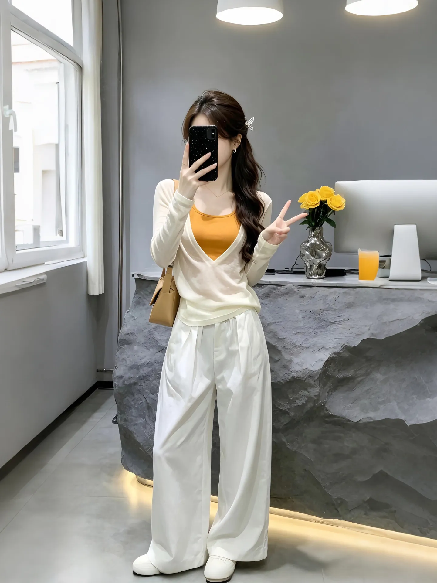 Orange Knitted Knit Top And Vest Set Fashionable Elegant Summer Outfit for Women Breathable Lightweight V Neck Casual Wear
Orange Knitted Knit Top And Vest Set Fashionable Elegant Summer Outfit for Women Breathable Lightweight V Neck Casual Wear