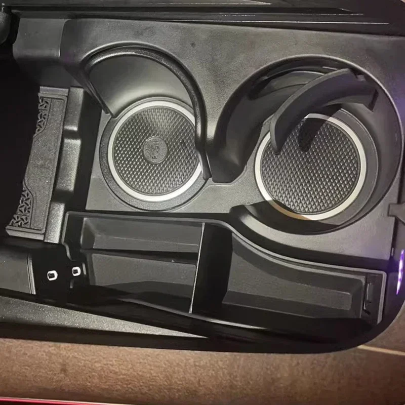 For Mercedes Benz E Class W214 S214 2024-2025 ABS Black Car Central Control Water Cup Storage Box Interior Car Accessories
For Mercedes Benz E Class W214 S214 2024-2025 ABS Black Car Central Control Water Cup Storage Box Interior Car Accessories