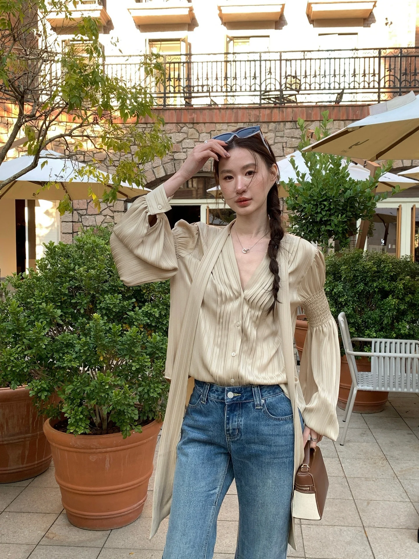 Женский топ Ele V-ne TCCW с длинным рукавом, плиссированный, приталенный, весна-лето, новинка, прямой крой, из полиэфирного волокна
Женский топ Ele V-ne TCCW с длинным рукавом, плиссированный, приталенный, весна-лето, новинка, прямой крой, из полиэфирного волокна