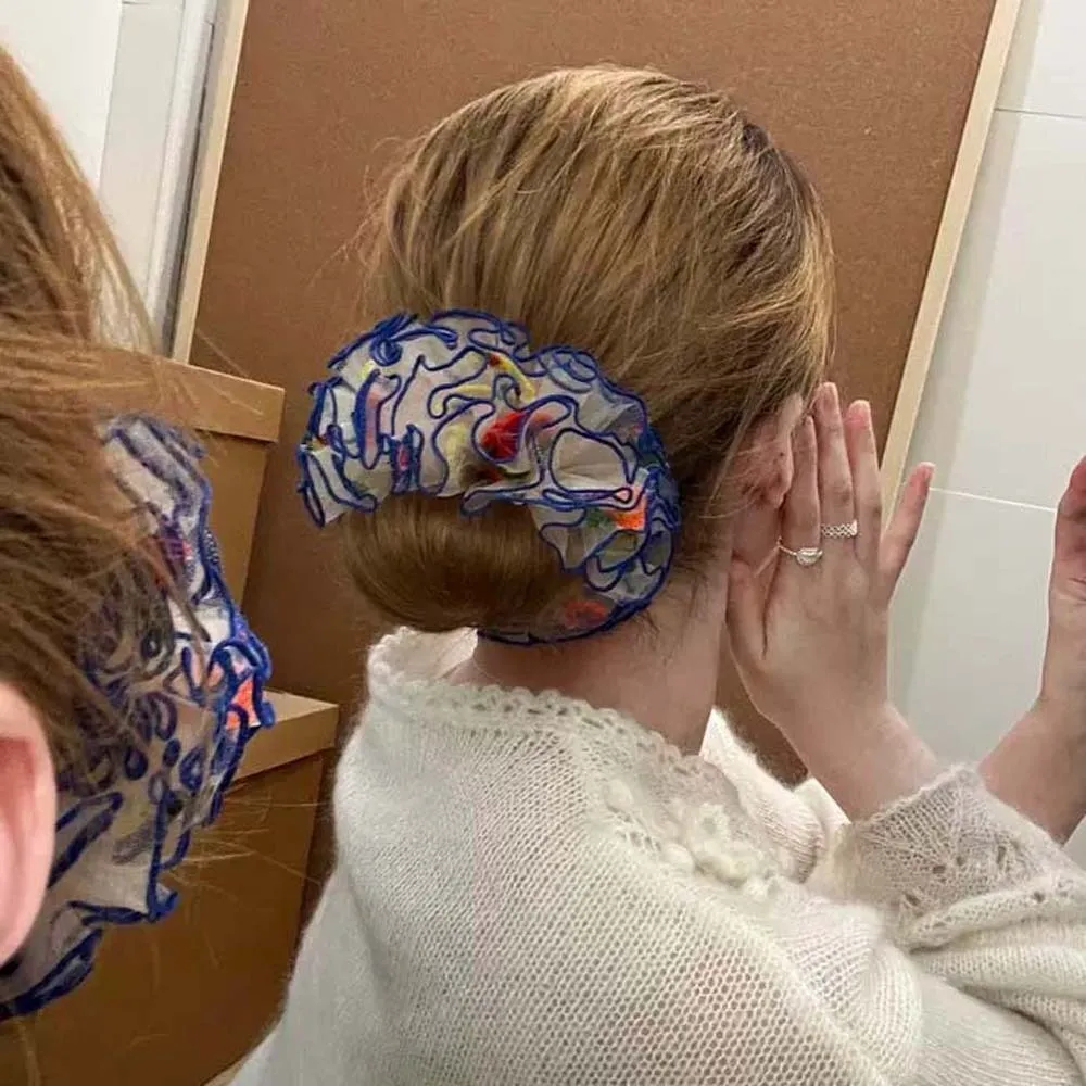 Large Intestine Circle Embroidered Mesh Scrunchie Korean Style Quirky Style Flower Lace Hair Ring Sweet Elastic Floral Hair Rope
Large Intestine Circle Embroidered Mesh Scrunchie Korean Style Quirky Style Flower Lace Hair Ring Sweet Elastic Floral Hair Rope