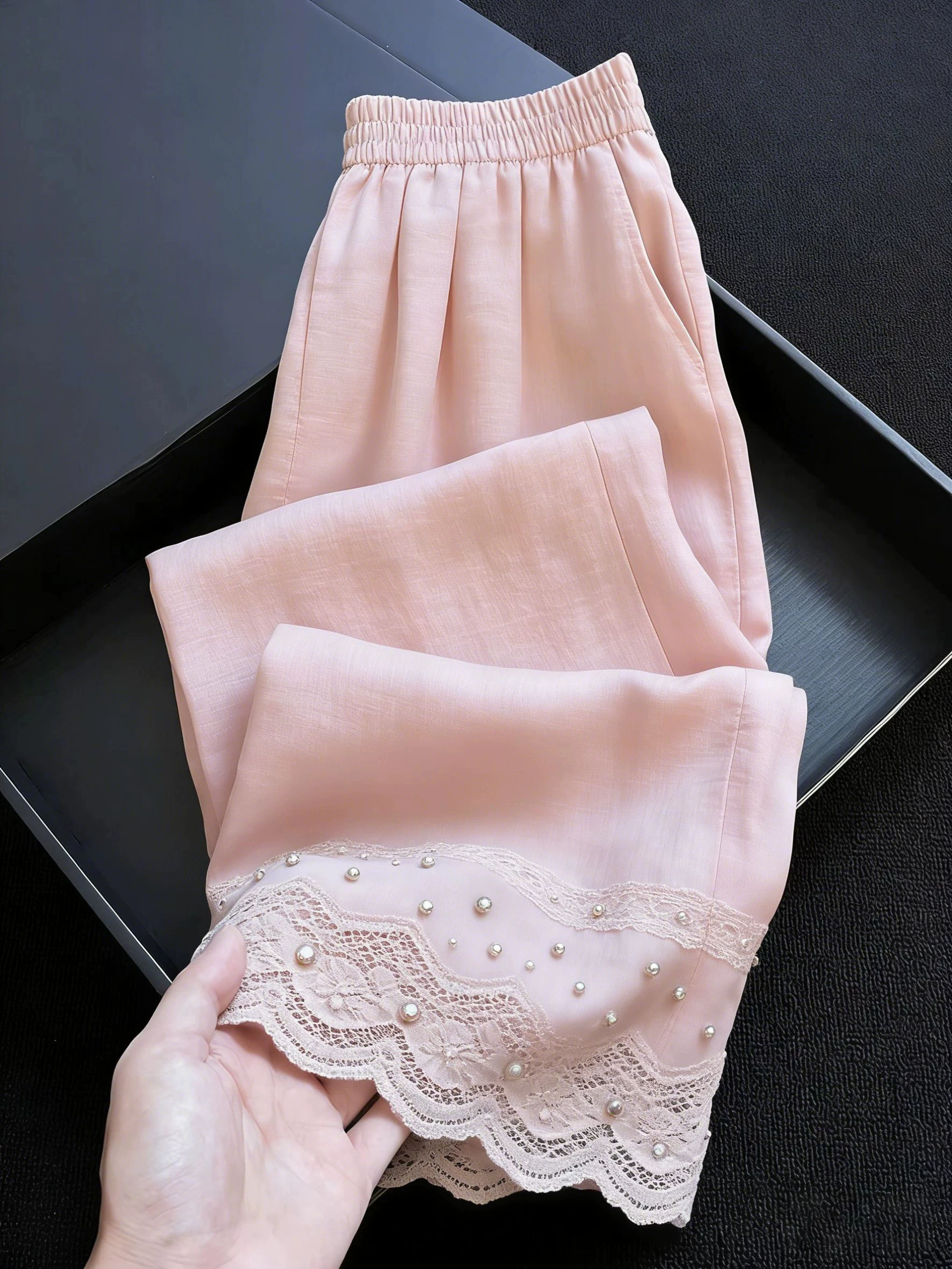 Summer Commute High Waist Lace Trim plus Size Straight Leg Pants Women Gentle Slimming Versatile Small Size Wide Leg Pants
Summer Commute High Waist Lace Trim plus Size Straight Leg Pants Women Gentle Slimming Versatile Small Size Wide Leg Pants