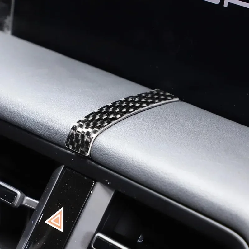 Soft Carbon Fiber Central Control Air Outlet Separation Line Panel Trim Stickers Car Accessories For Porsche Taycan 2019-2025 
Soft Carbon Fiber Central Control Air Outlet Separation Line Panel Trim Stickers Car Accessories For Porsche Taycan 2019-2025