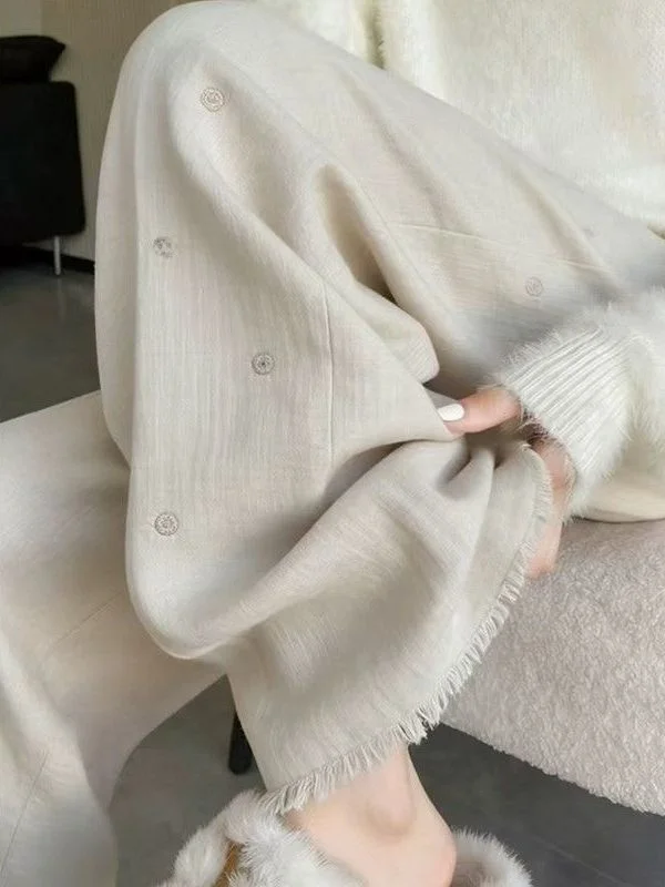 High Waist Embroidered Frayed Wide Leg Pants plus Size Casual Summer Fashionable Breathable Skin-Friendly Women's Jeans
High Waist Embroidered Frayed Wide Leg Pants plus Size Casual Summer Fashionable Breathable Skin-Friendly Women's Jeans