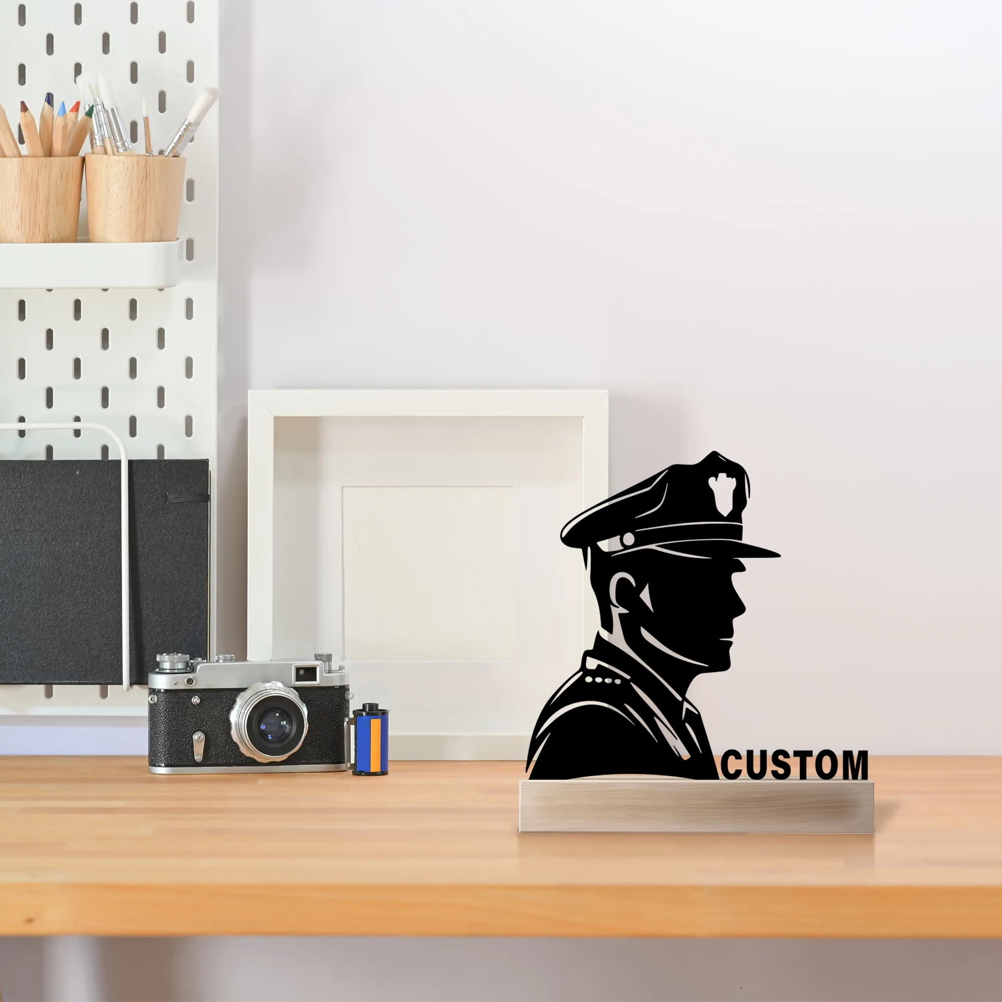 1 pc pretty Admiral Customizable Name Metal Statue Metal Ornament Metal Sculpture With Wood Base Art Figurine With Wood Base
1 pc pretty Admiral Customizable Name Metal Statue Metal Ornament Metal Sculpture With Wood Base Art Figurine With Wood Base