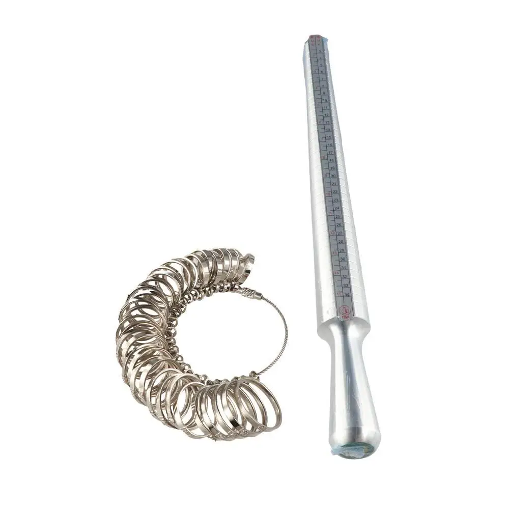 Набор прочных инструментов для измерения размера кольца: металлический измеритель-стик, алюминиевый кольцемер с гладкими краями
Набор прочных инструментов для измерения размера кольца: металлический измеритель-стик, алюминиевый кольцемер с гладкими краями