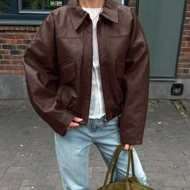 Women PU Leather Jacket Vintage Long Sleeve Zipper Turn-down Loose Coat Motorcycle 2025 Autumn Brown Street Lady Outerwear Tops
Women PU Leather Jacket Vintage Long Sleeve Zipper Turn-down Loose Coat Motorcycle 2025 Autumn Brown Street Lady Outerwear Tops
