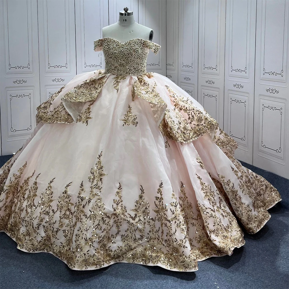 Luxury Champagne Princess Ball Gown Quinceanera Dresses 2025 Mexico Beading Lace Beads Tull Birthday Party Vestidos De 15 XV Año
Luxury Champagne Princess Ball Gown Quinceanera Dresses 2025 Mexico Beading Lace Beads Tull Birthday Party Vestidos De 15 XV Año